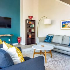 Contemporary Downtown Loft | Walk Everywhere!