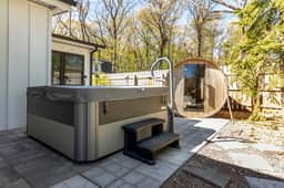 Cozy Cottage | Water Views w/ Hot Tub & Sauna