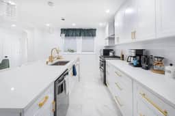 Central, Stylish Home in Quiet Boston Neighborhood