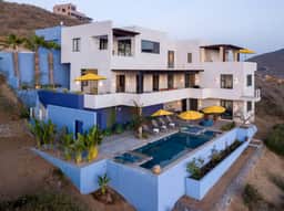 Dream vacation home (4bd/5ba) overlooking Pacific.