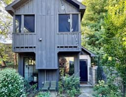 Douglas Hideaway | Modern home w/ Hot Tub & Patio