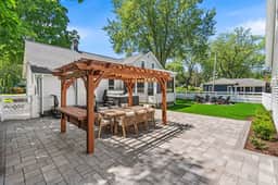 Renovated 1871 Chestnut House | Hot Tub & Fire Pit