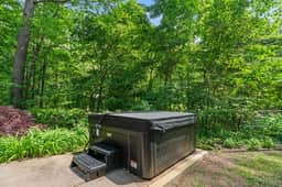 Secluded Mid-Century Haven | Hot Tub & Fire Pit