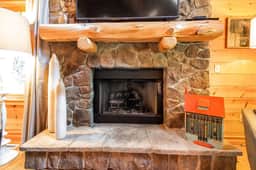 MI Cabin - Image 4