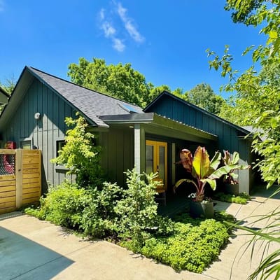 Bohemian Retreat w/ Fenced Garden