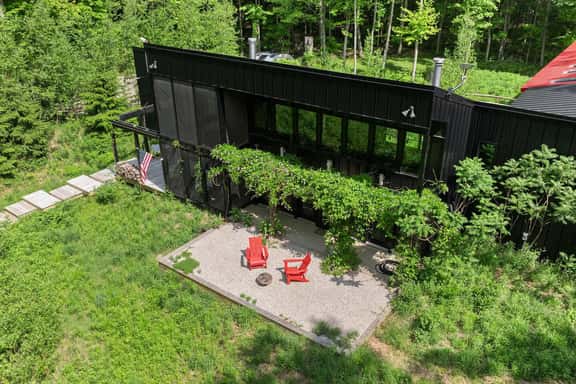 Midnight Hollow | Modern Getaway - Image 1