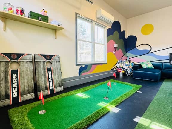 Chic Escape w/ Courtyard, Game Lounge, Hot Tub! - Image 4