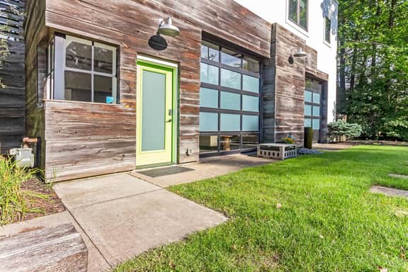 New Listing! Roan & Black Estate