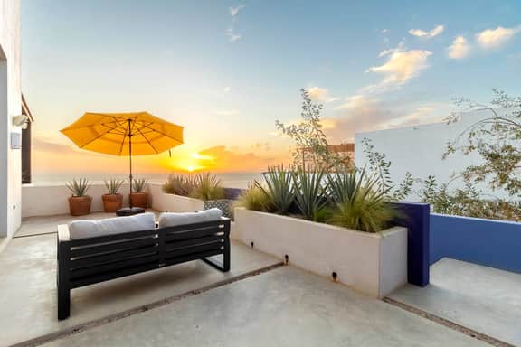 Dream vacation home (4bd/5ba) overlooking Pacific.