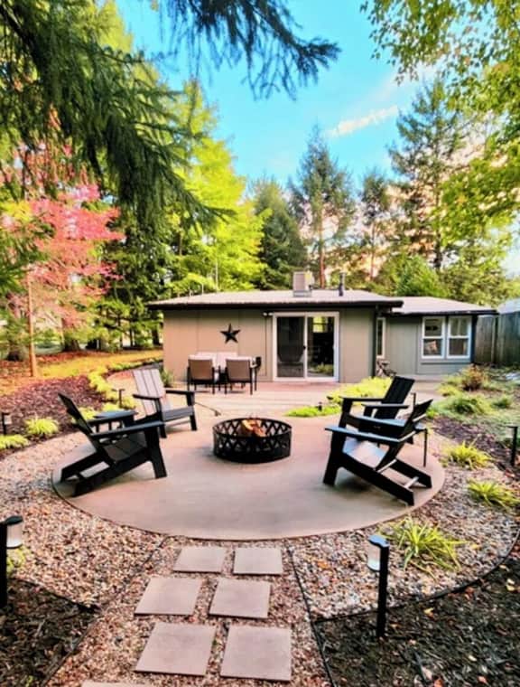 Stylish Douglas Retreat - Steps from Dunes Resort!