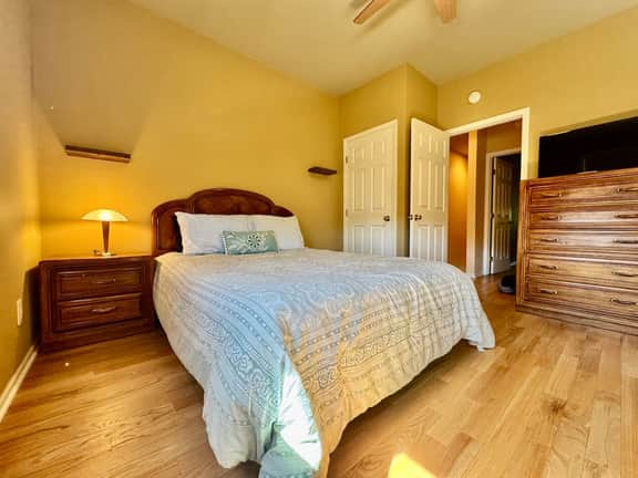 Watermark | 3BR Retreat w/ Balcony & Water View