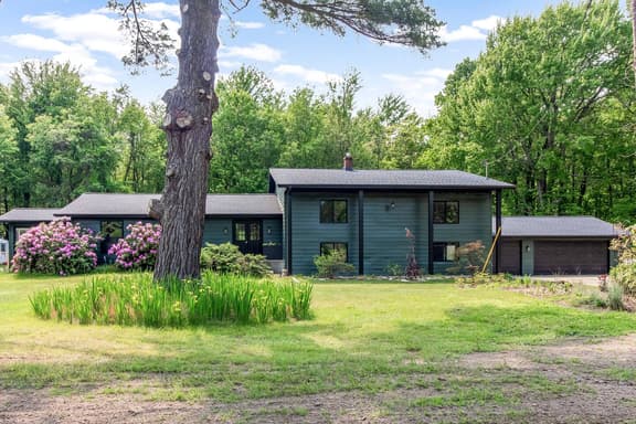 Private 4 Bed/4.5 Bath Estate w/ Pool on 5 Acres