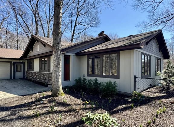 6565 Riverside